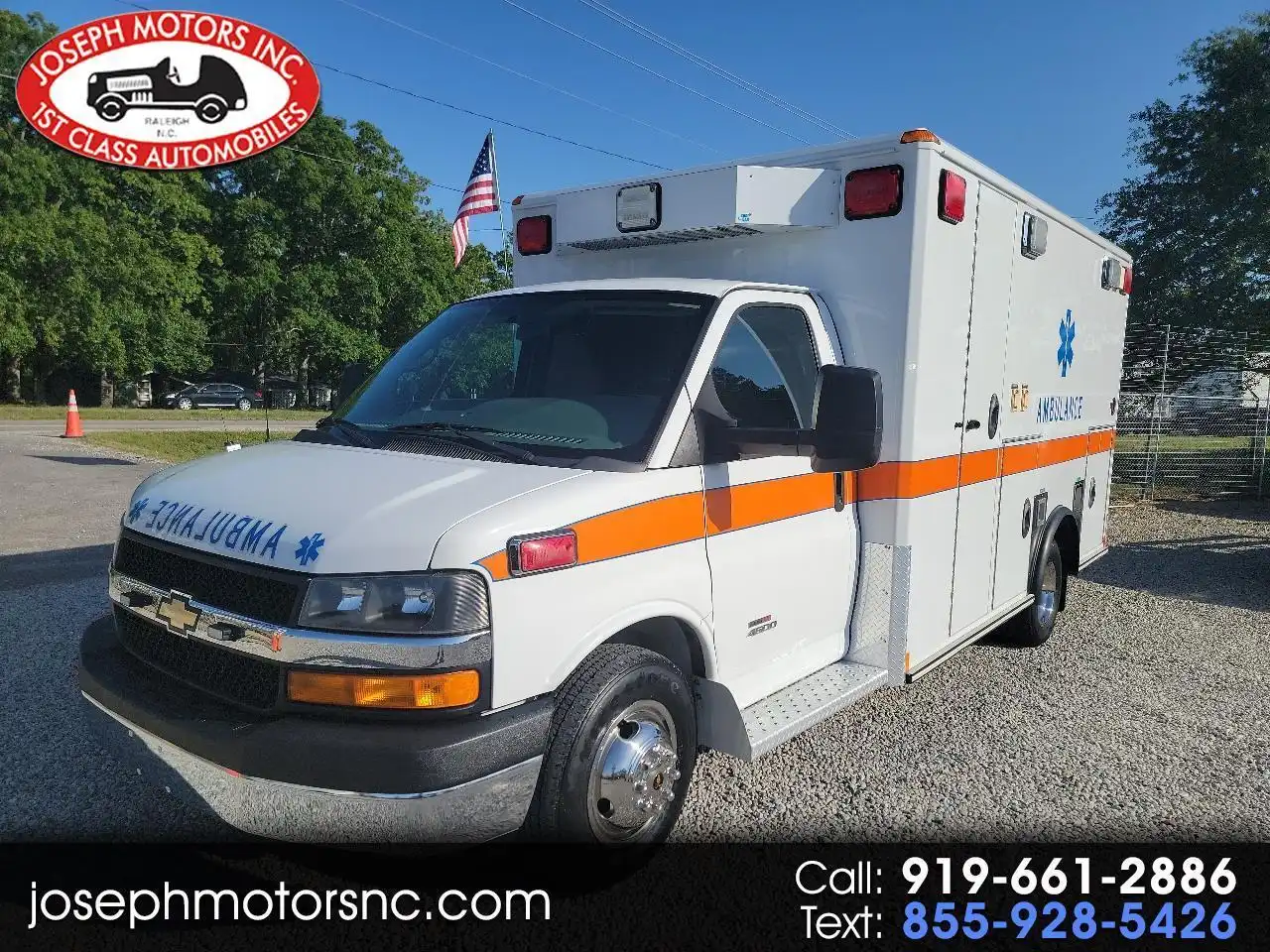 2013 Chevrolet Express's photo