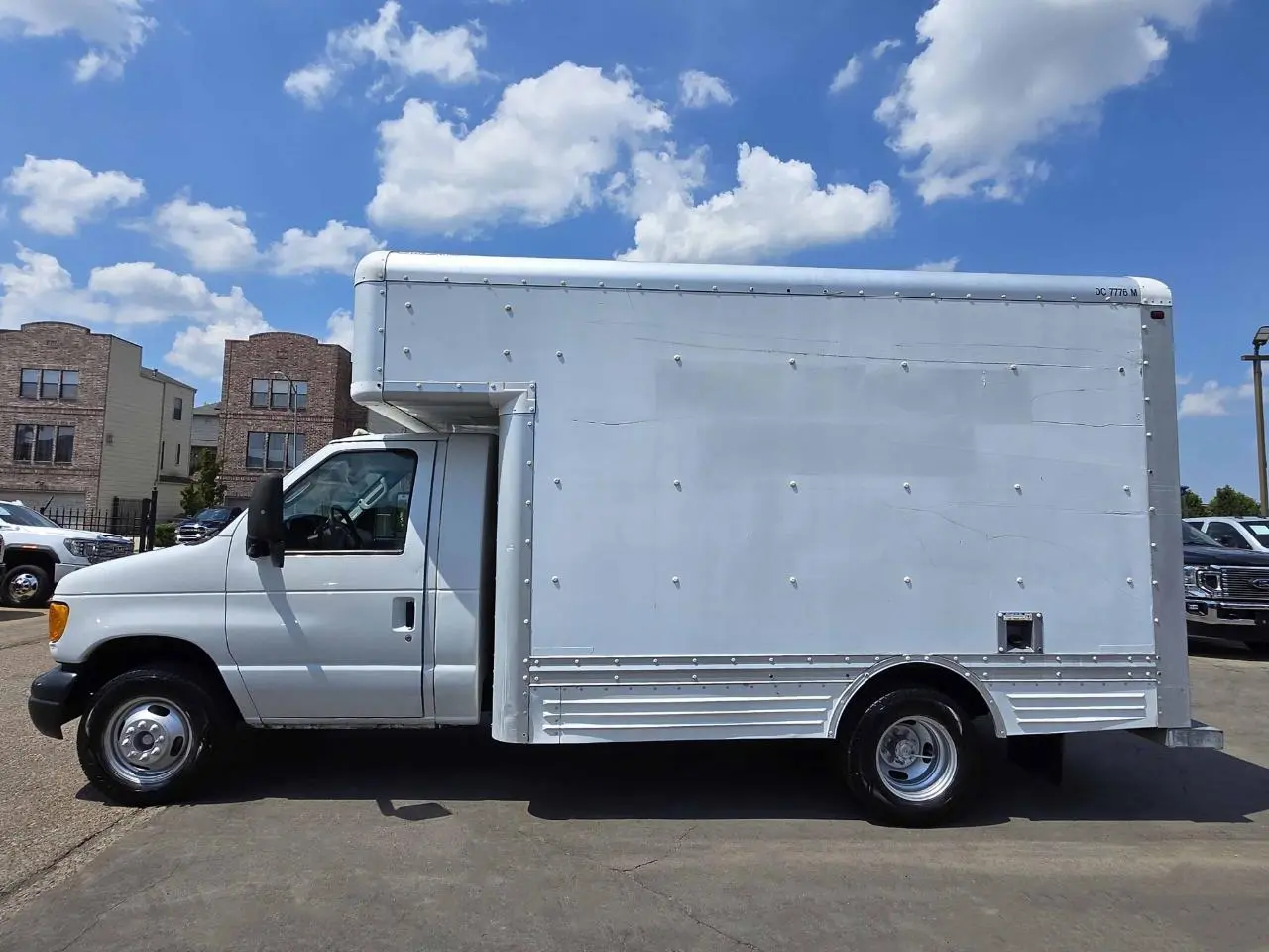 2006 Ford E-Series 2WD Cargo Van DRW E450 Super Duty photo 5