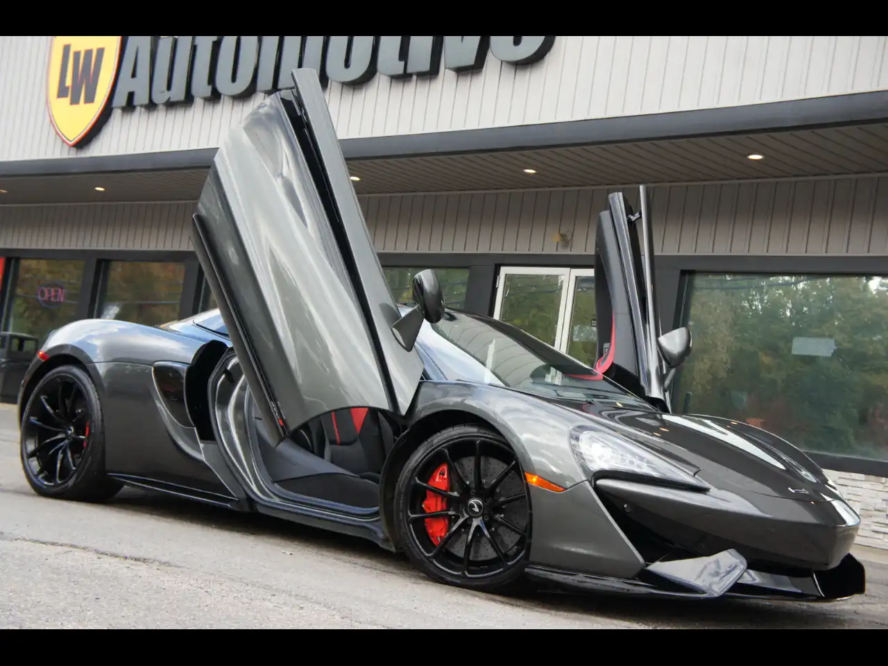 2019 McLaren 570S Spider's photo