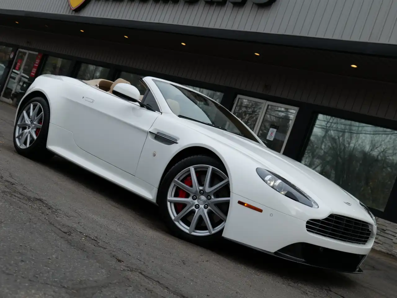 2015 Aston Martin V8 Vantage S ROADSTER SPORTSHIFT II's photo