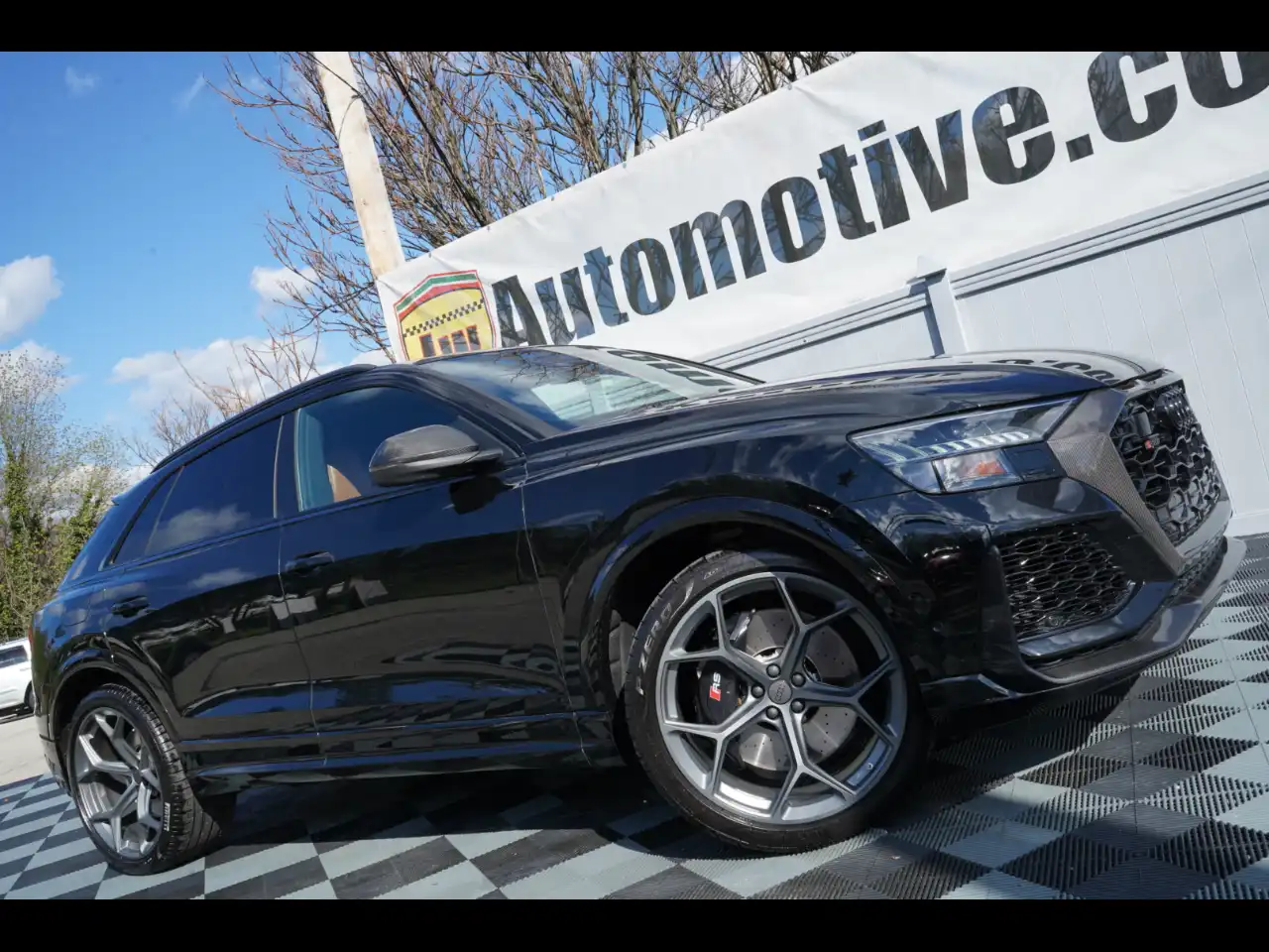 2023 Audi RS Q8 Base's photo