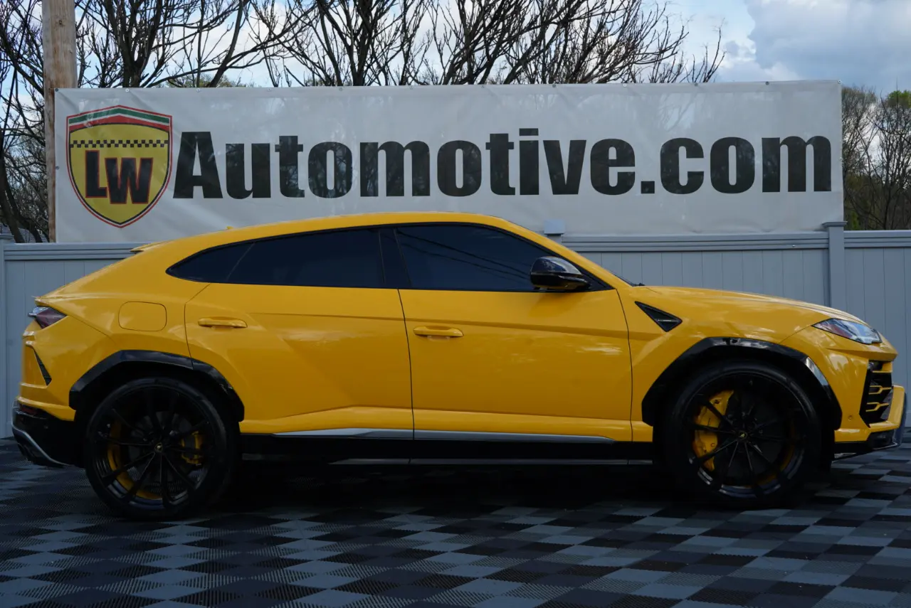 2020 Lamborghini Urus 4.0 V8 photo 4