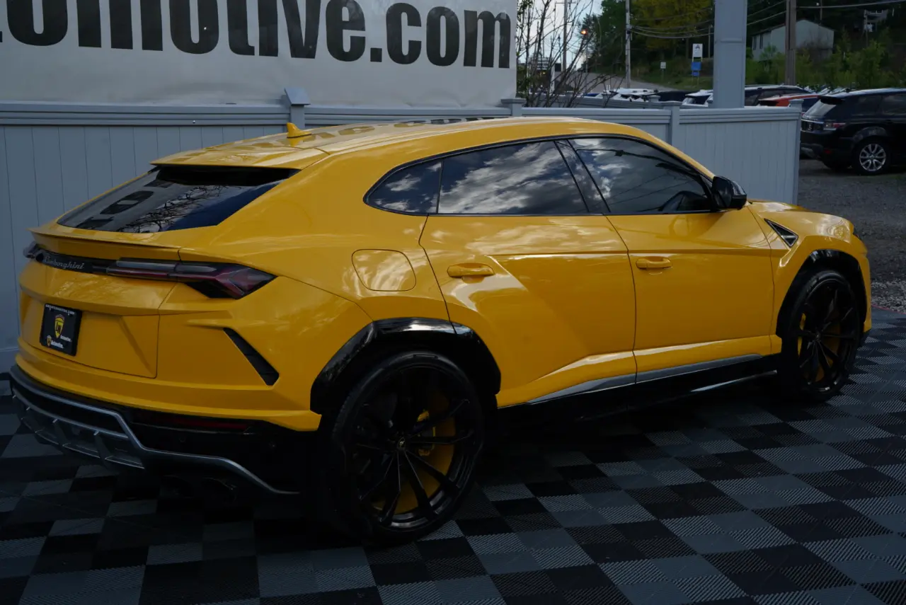 2020 Lamborghini Urus 4.0 V8 photo 5