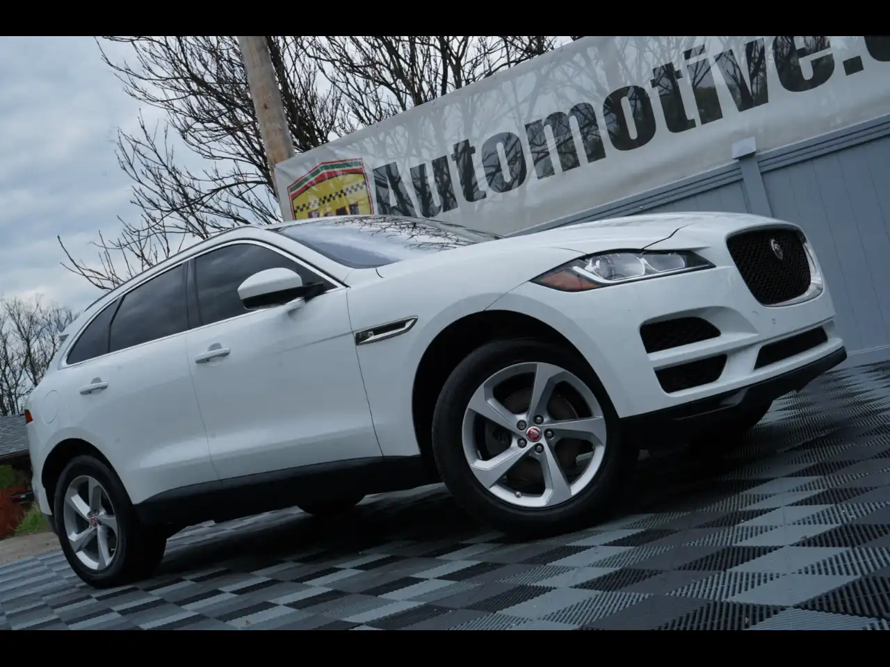 2020 Jaguar F-PACE 25t Premium AWD's photo