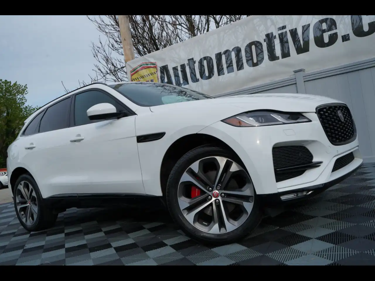 2022 Jaguar F-PACE P250 S's photo