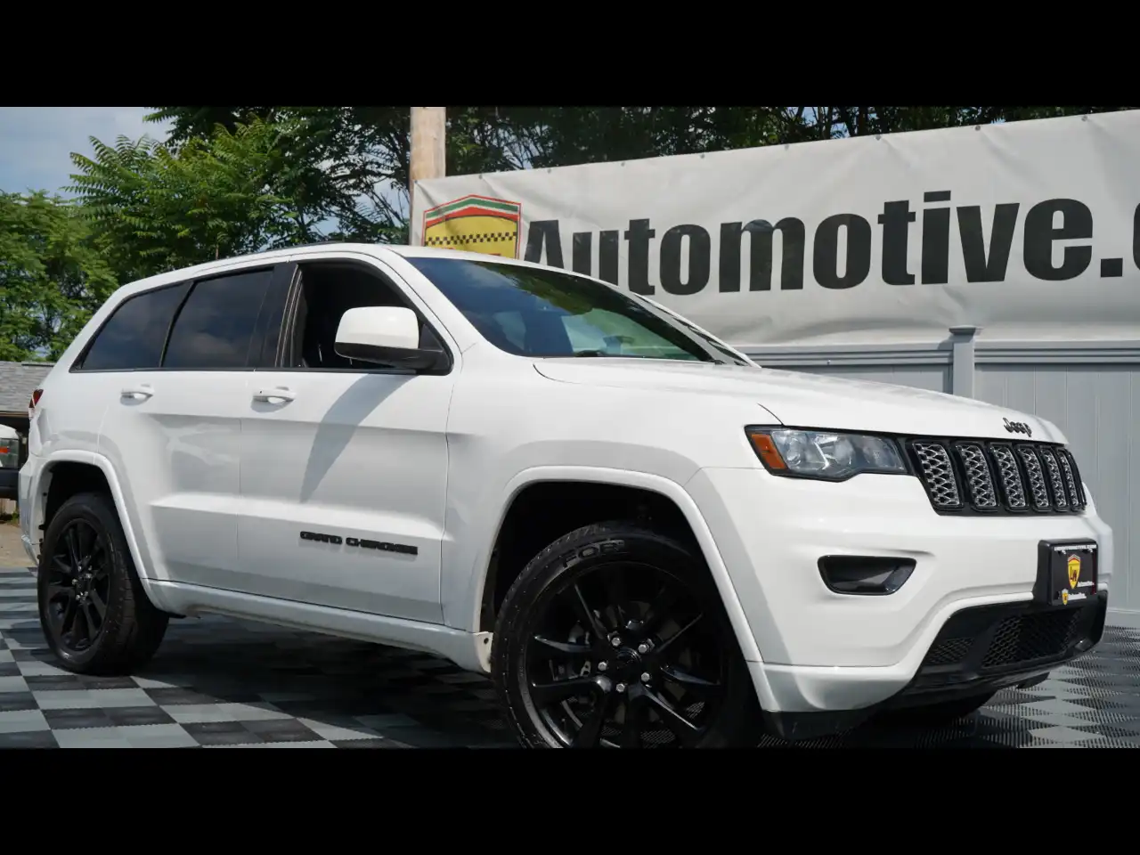 2019 Jeep Grand Cherokee Altitude 4WD's photo