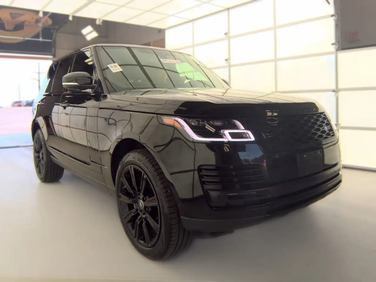 2020 Land Rover Range Rover 5.0 P525 HSE's photo