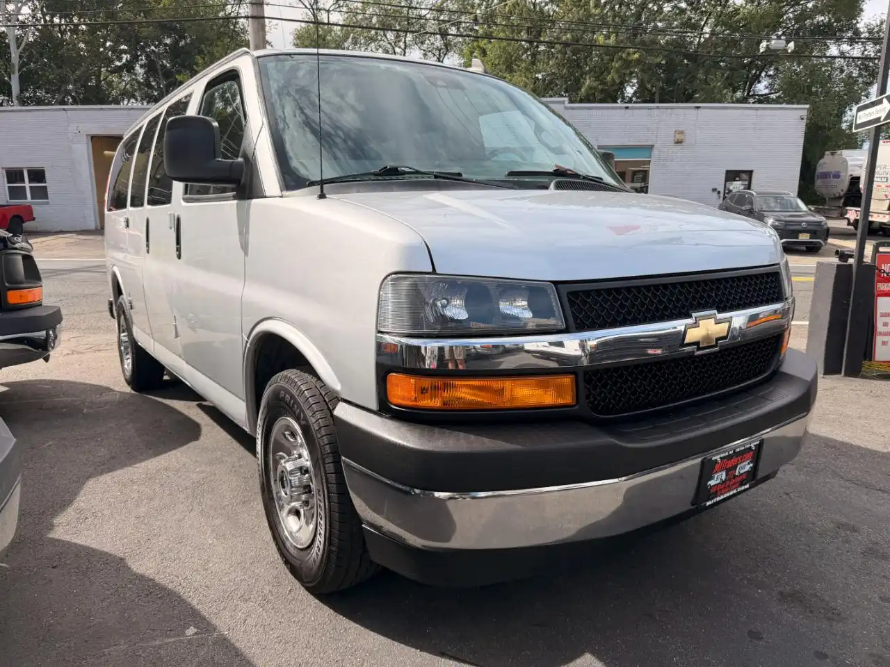 2020 Chevrolet Express LT 2500's photo