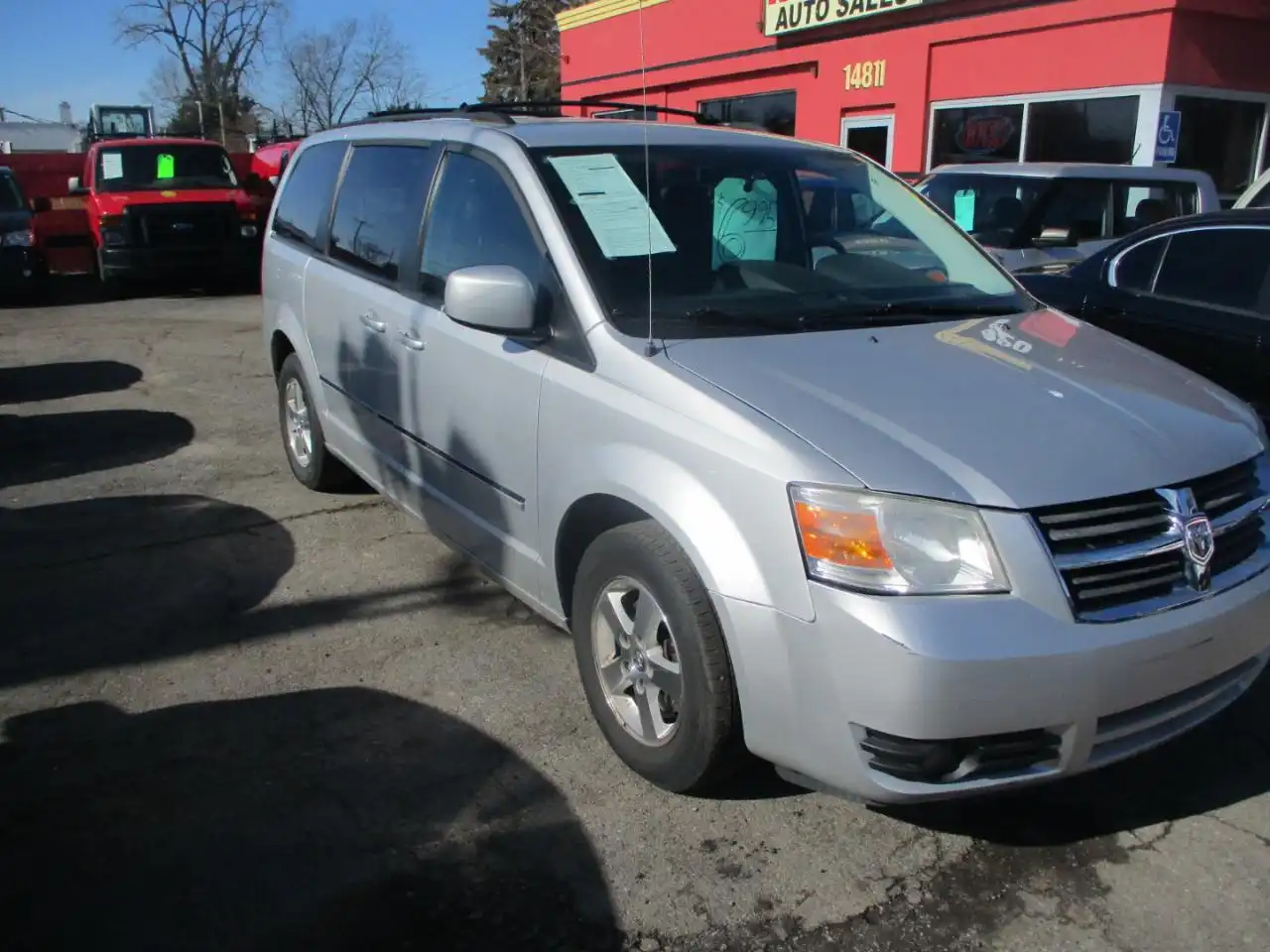 2009 Dodge Grand Caravan SXT FWD's photo