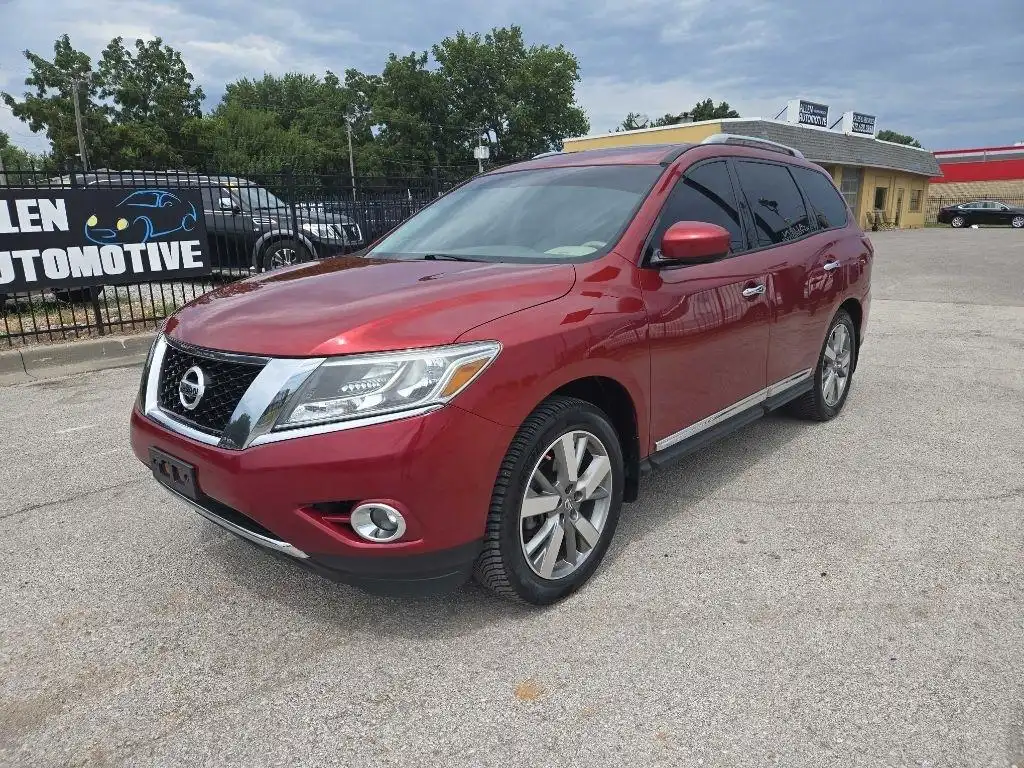 2014 Nissan Pathfinder Platinum 4WD's photo