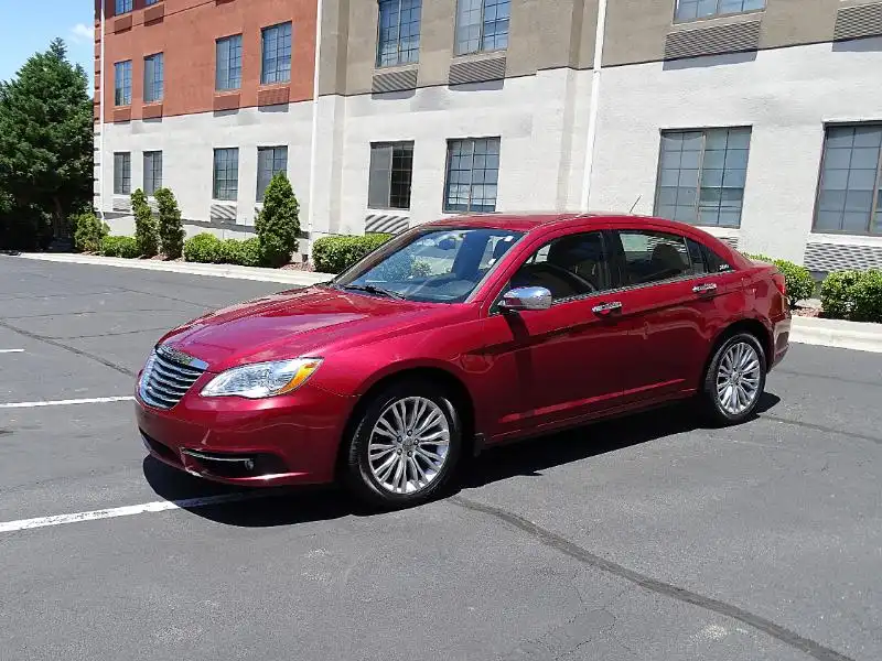 2011 Chrysler 200 Limited's photo