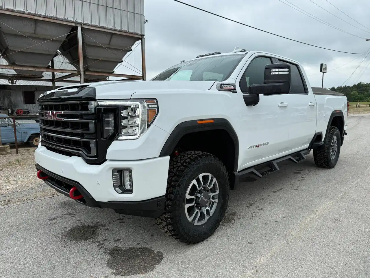 2022 GMC Sierra 4WD Crew Cab Standard Box AT4's photo