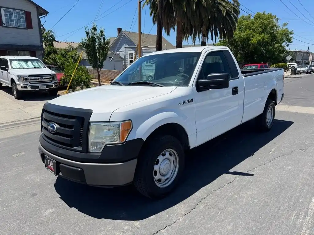 2011 Ford F-150 XL Regular Cab 126-in's photo