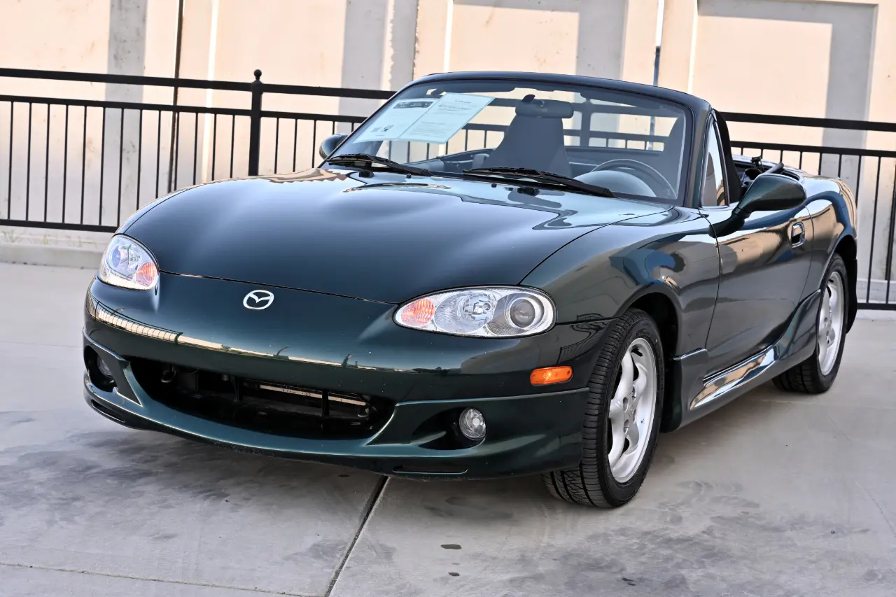 2002 Mazda MX-5 Miata undefined photo 3