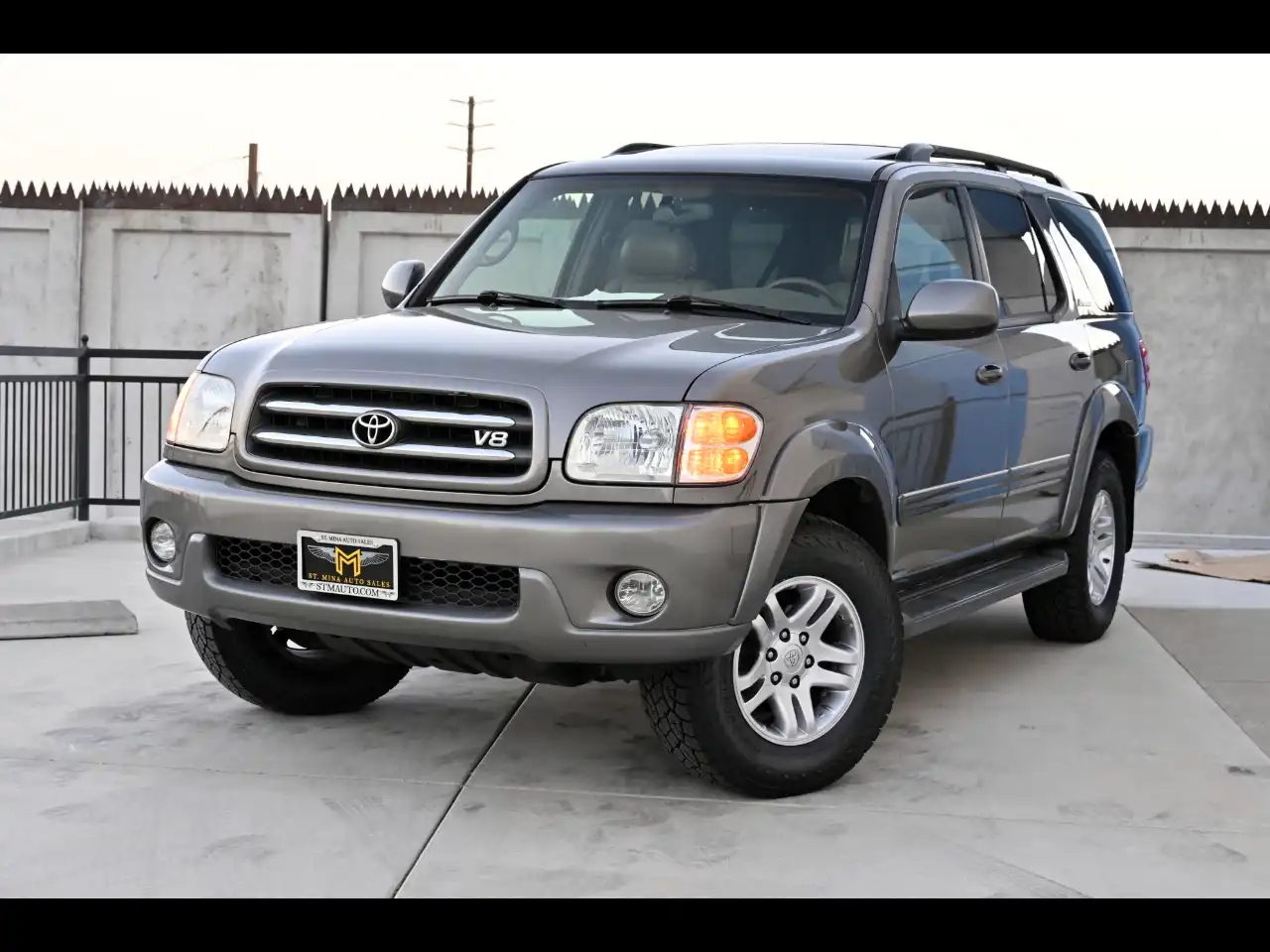 2004 Toyota Sequoia Limited 4WD's photo