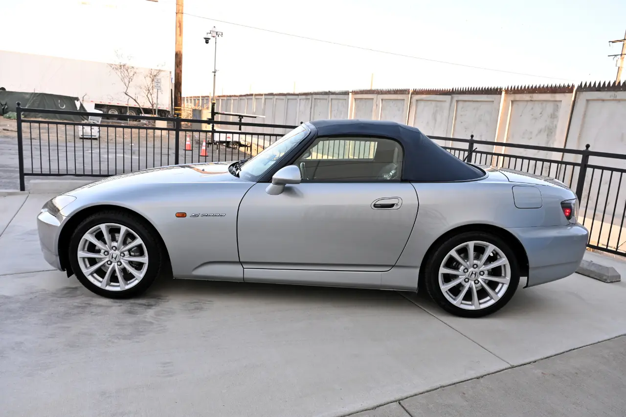 2006 Honda S2000 Base photo 4