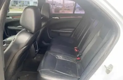 2014 Chrysler 300 Base photo 5
