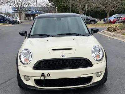 2013 MINI Cooper S photo 3