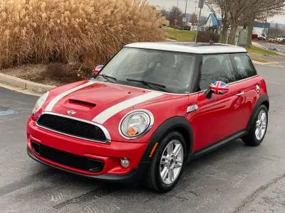 2012 MINI Cooper S photo 2