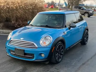 2012 MINI Cooper Base photo 2