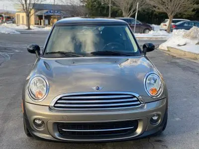 2011 MINI Cooper Base photo 3
