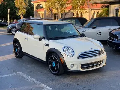 2013 MINI Cooper Base photo 5