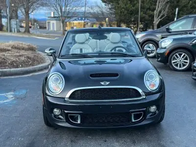 2015 MINI Cooper S photo 3