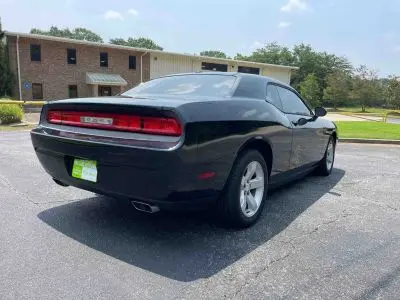 2013 Dodge Challenger SXT photo 5