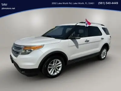 2014 Ford Explorer XLT photo 2