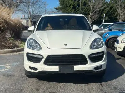 2011 Porsche Cayenne Turbo photo 4