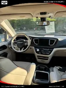 2020 Chrysler Pacifica Limited photo 4
