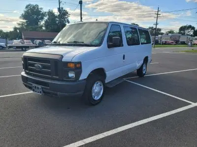 2006 Ford E-Series E-150 Van photo 3
