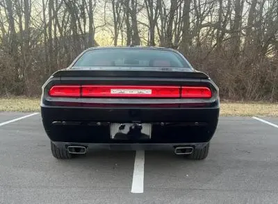 2014 Dodge Challenger SXT Plus photo 4