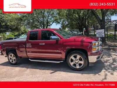 2015 Chevrolet Silverado 1500 LT Double Cab Std Box photo 4