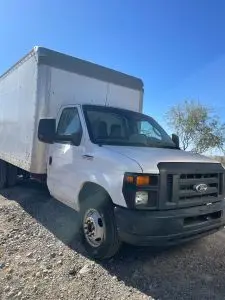 2015 Ford E-Series SRW E-350 Super Duty 138 in WB photo 2