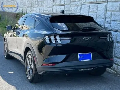 2022 Ford Mustang-Mach-e Select photo 4