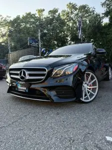 2017 Mercedes-Benz E-Class E300 4MATIC photo 5