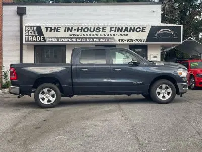 2020 RAM 1500 Big Horn/Lone Star Crew Cab 5'7 photo 5