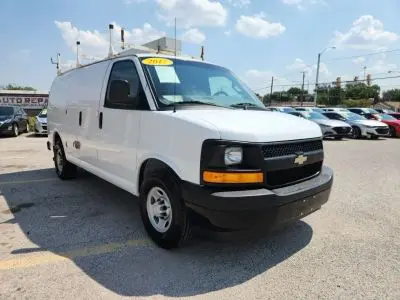 2017 Chevrolet Express Work Van HD 2500 photo 2