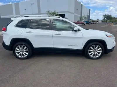 2017 Jeep Cherokee Limited photo 4