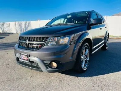 2017 Dodge Journey Crossroad AWD Plus photo 2
