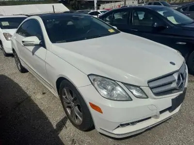 2010 Mercedes-Benz E-Class E350 photo 3