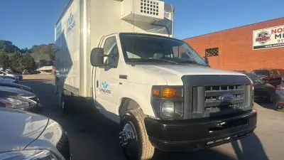 2012 Ford E-Series E150 PASSENGERXL Van 3D photo 3