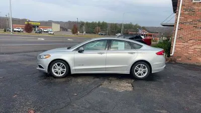 2018 Ford Fusion S photo 3
