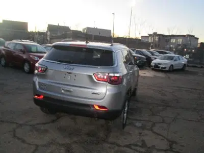 2020 Jeep Compass Latitude 4X4 photo 5