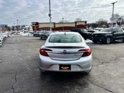 2016 Buick Regal Base photo 3