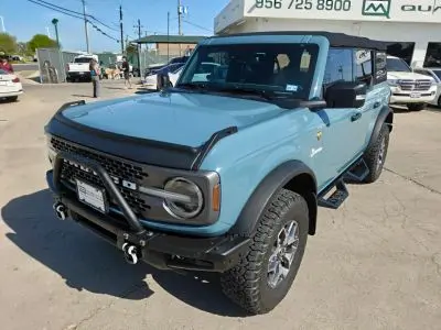 2022 Ford Bronco Badlands 4x4 photo 2