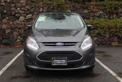 2017 Ford C-Max PHEV SE photo 3