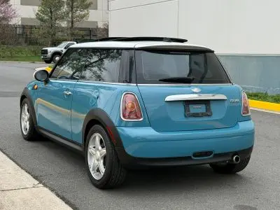 2010 MINI Cooper Base photo 5
