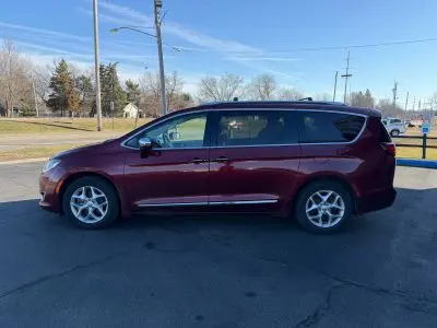 2020 Chrysler Pacifica Limited photo 4